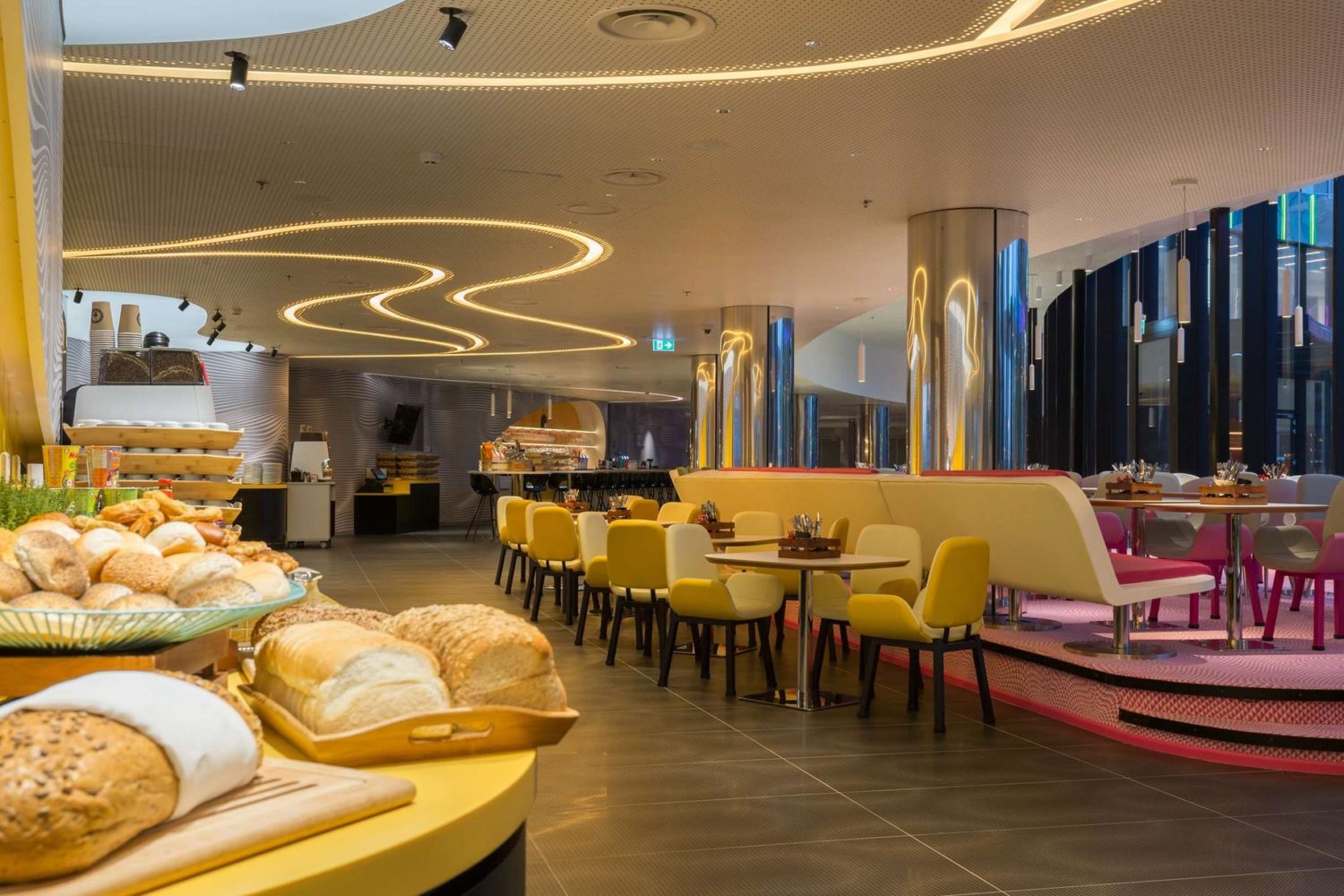 ekdromi apokries sto amsterntam Hotel park inn Radisson Amsterntam