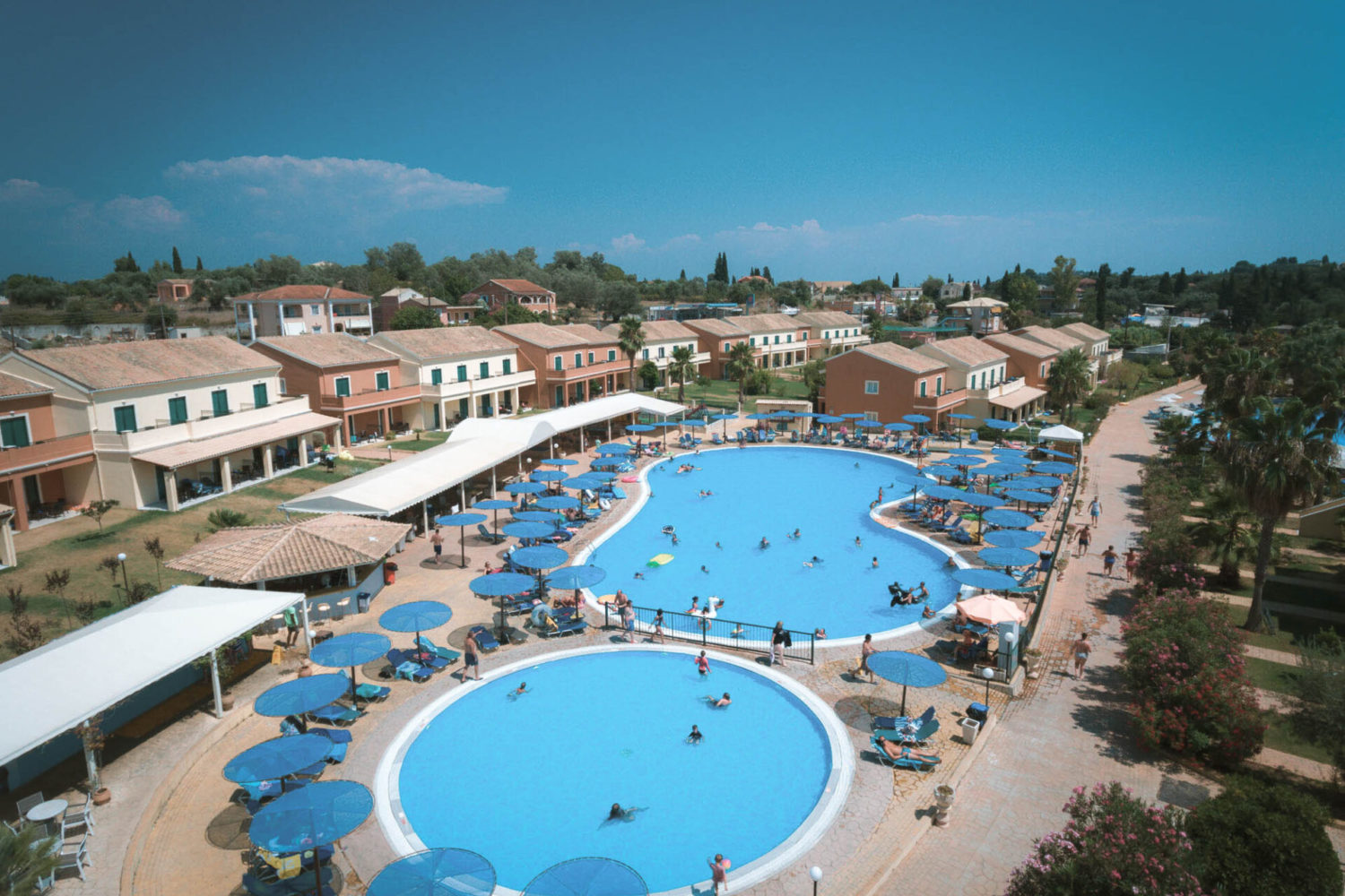 ekdromi pasxa sthn kerkira Aqualand resort Hotel