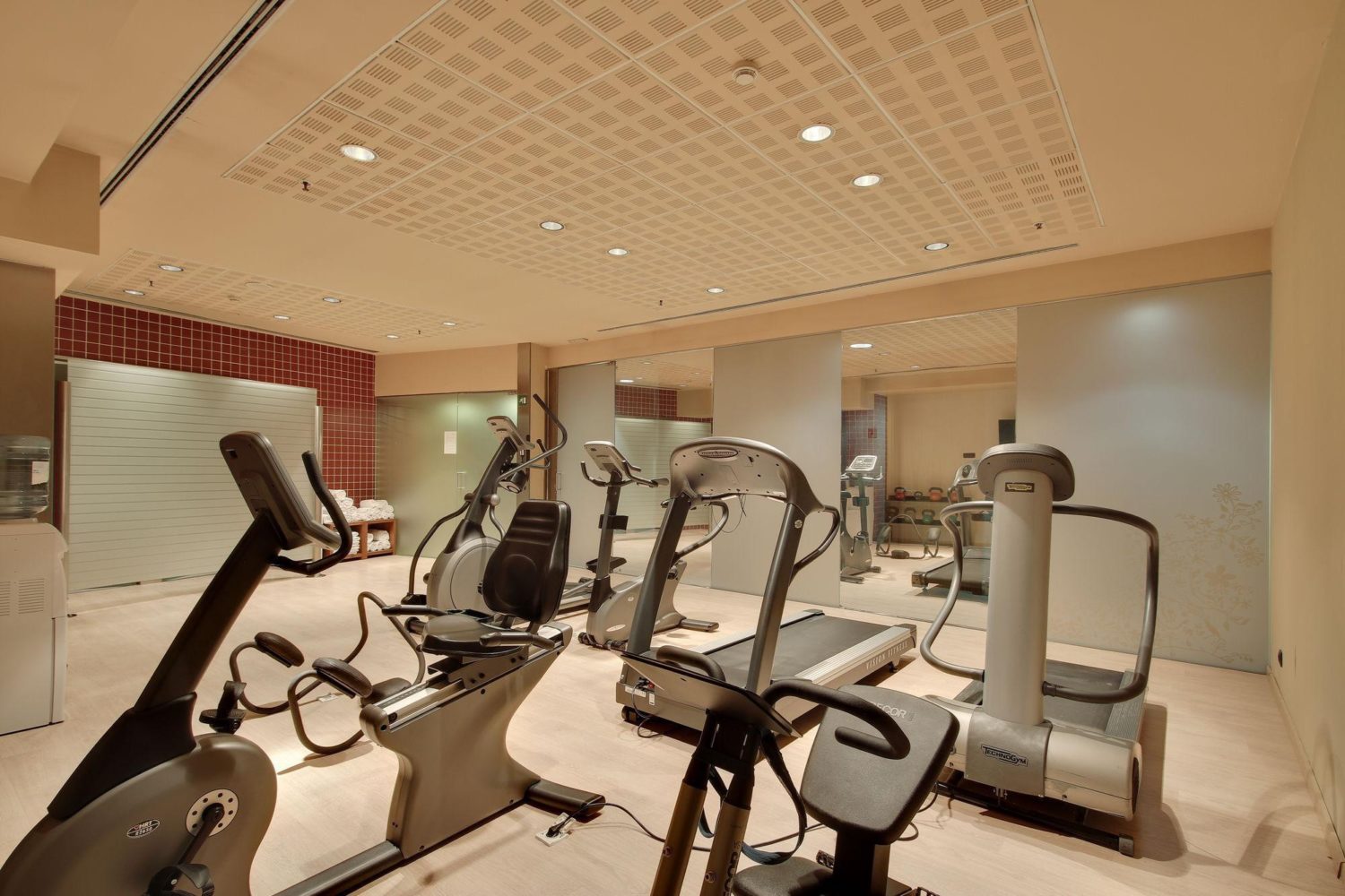 ekdromi to pasxa stin ispania rafael hotel