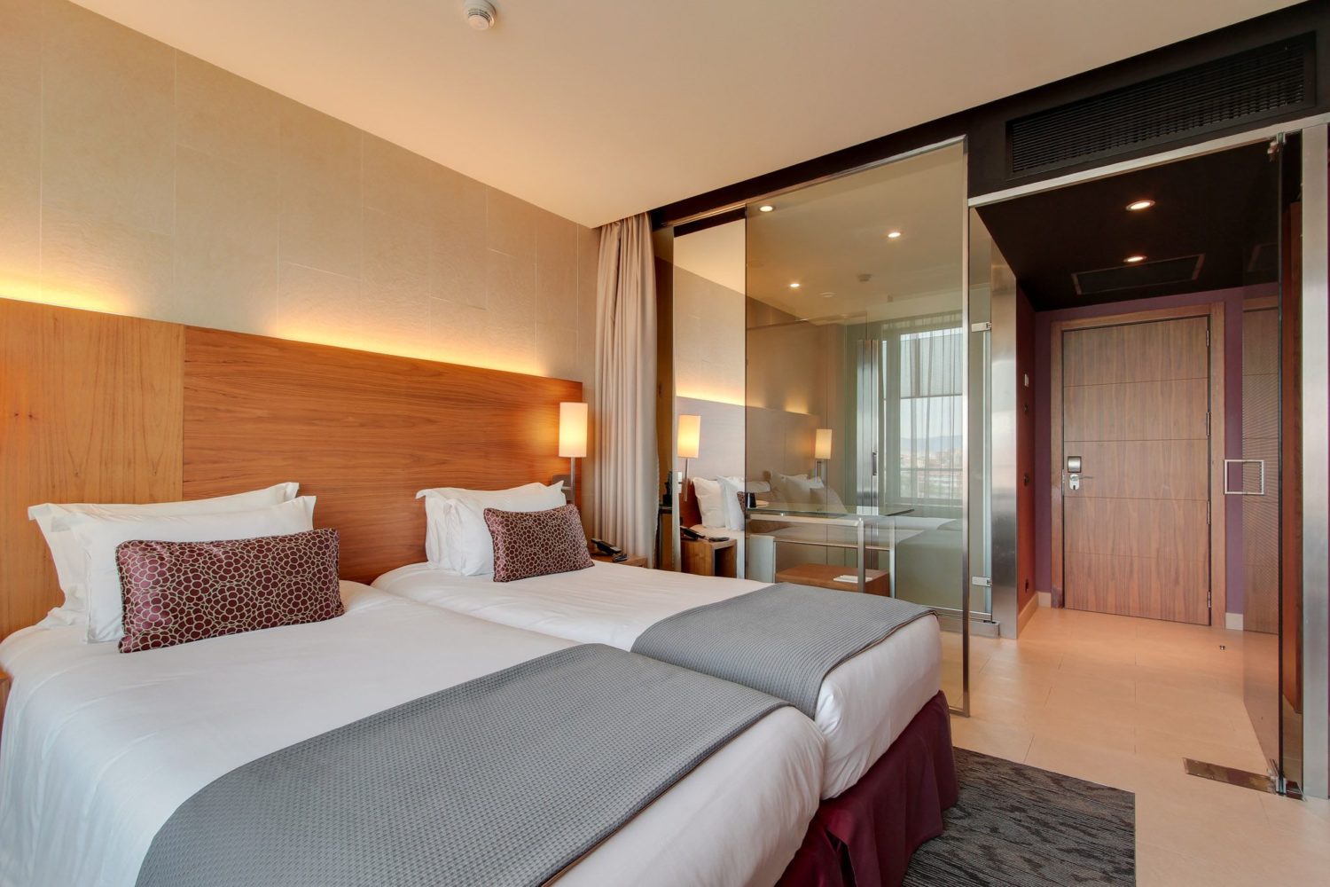 ekdromi to pasxa stin ispania rafael hotel