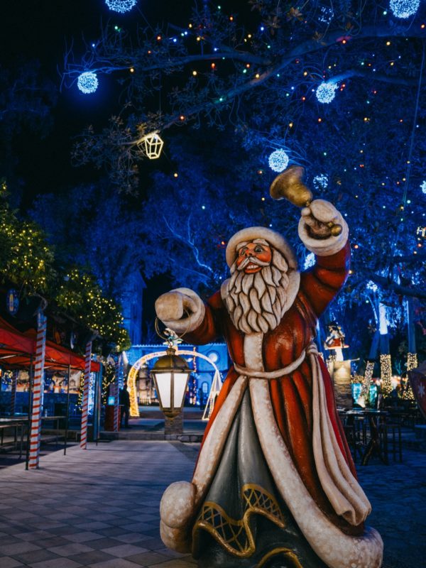 Ausflug in den Weihnachtspark von Patras