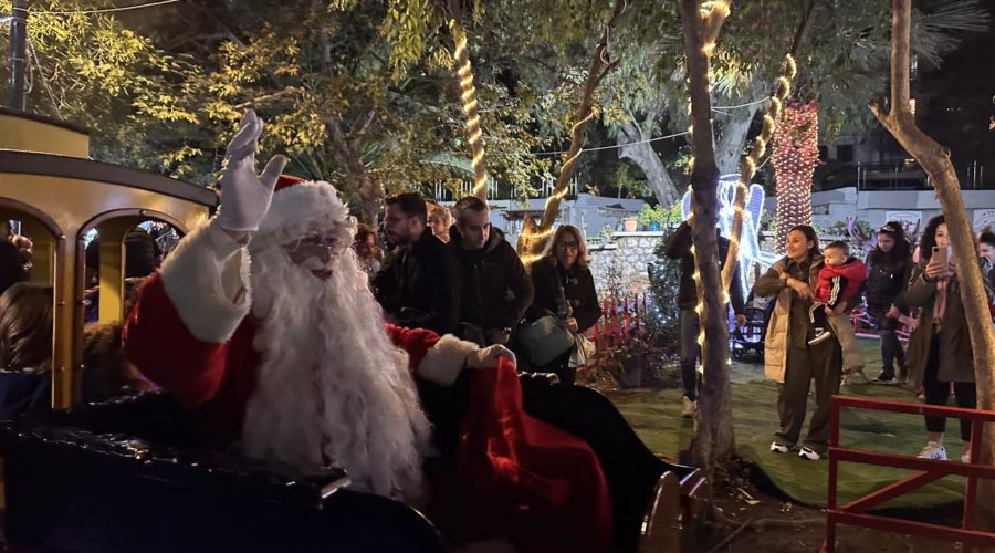 Εκδρομή στο Χριστουγεννιάτικο πάρκο σιδηροδρόμων Καλαμάτας