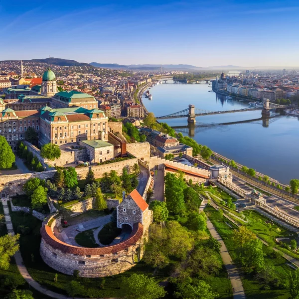 Tour del lunedì pulito a Praga Vienna Budapest