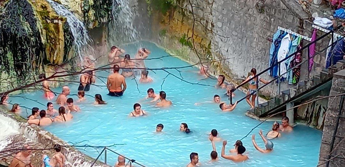 Лутра Позар