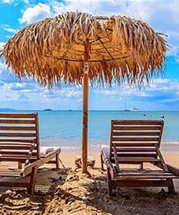 Bagni di mare ad Artemide