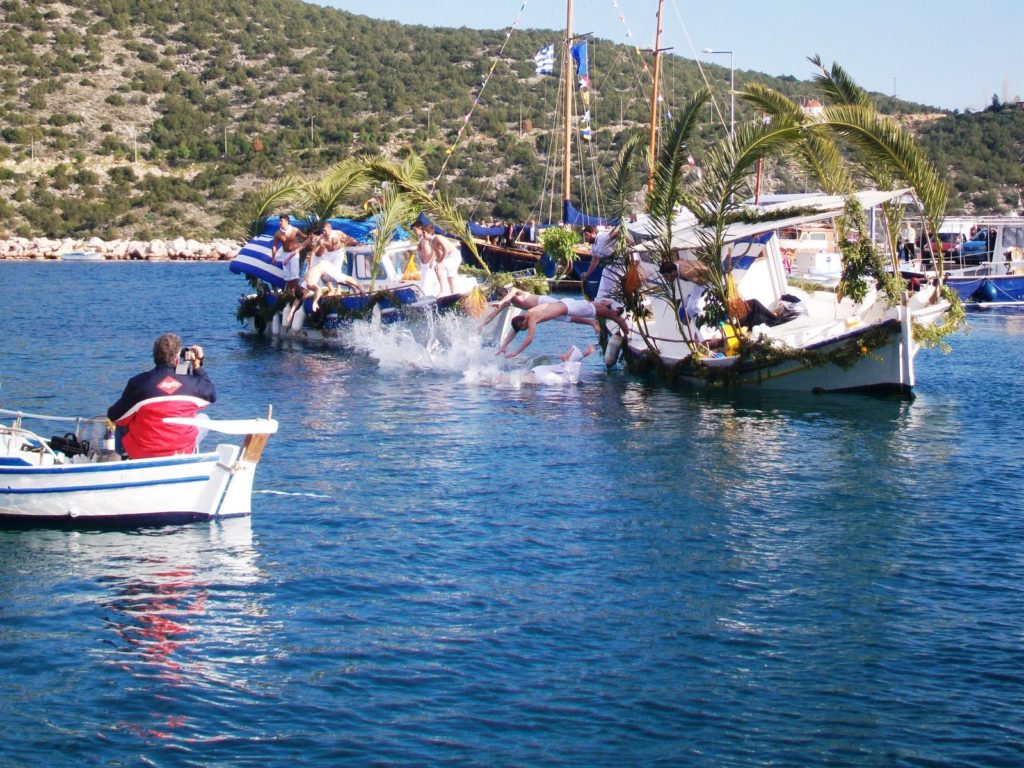 Μονοήμερη Εκδρομή Θεοφανείων στην Ερμιόνη – «Γιάλα Γιάλα»