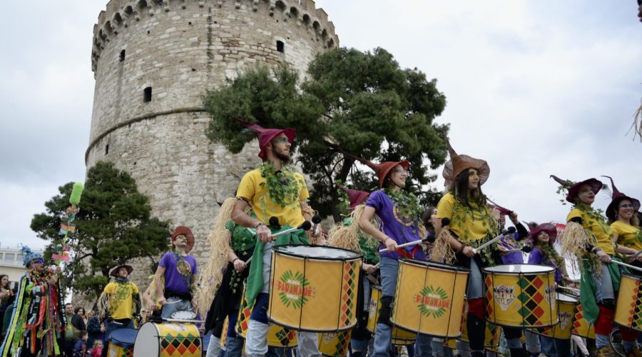 apokriatiki ekdromi salonicco naousa karnavali genitsari kai mpoules